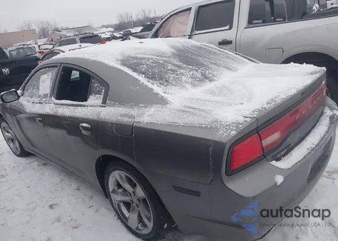 2011 Dodge Charger R/T z USA, uszkodzony, nr VIN 2B3CL5CT0BH610276